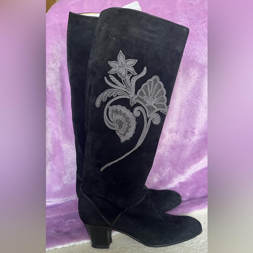 Gucci knee high pull on boots